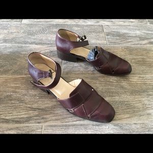 Joan & David weaved brown sandal flat
